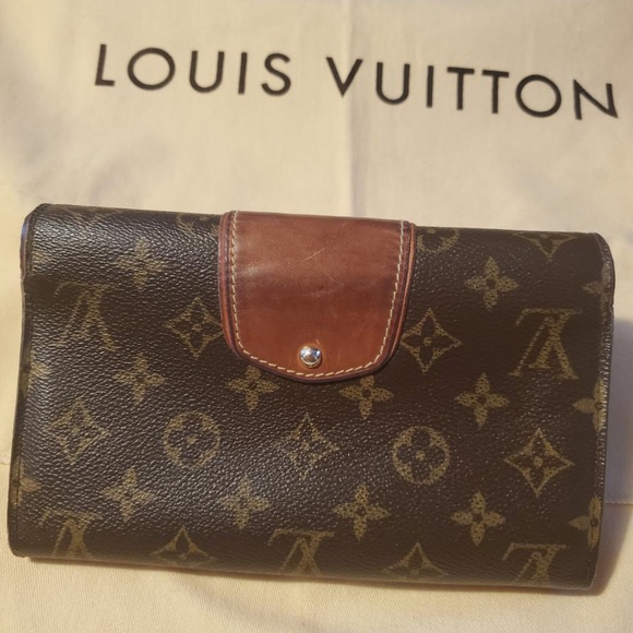Louis Vuitton monogram clutch wallet - Picture 3 of 4